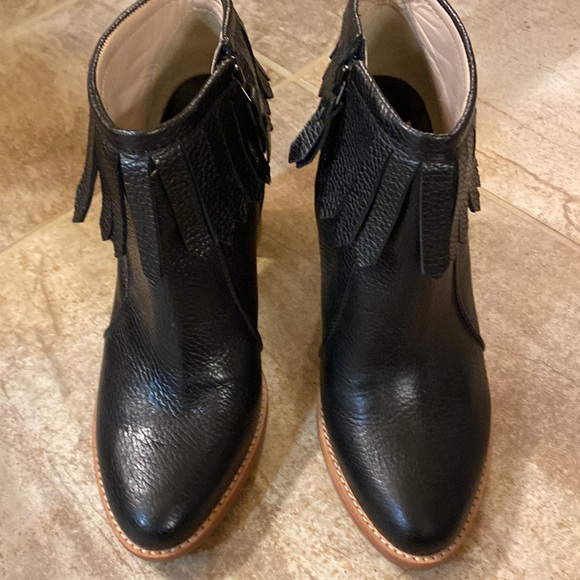 10 CROSBY DEREK LAM heeled ankle booties in Black Size 9 - Picture 2 of 7